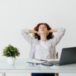 Técnicas de relajación para el estrés laboral diario